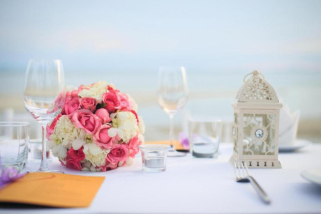 Романтический ужин на берегу моря — момент, который хочется проживать снова и снова ✨ - Movenpick Waterpark Resort & Spa Soma Bay 5*